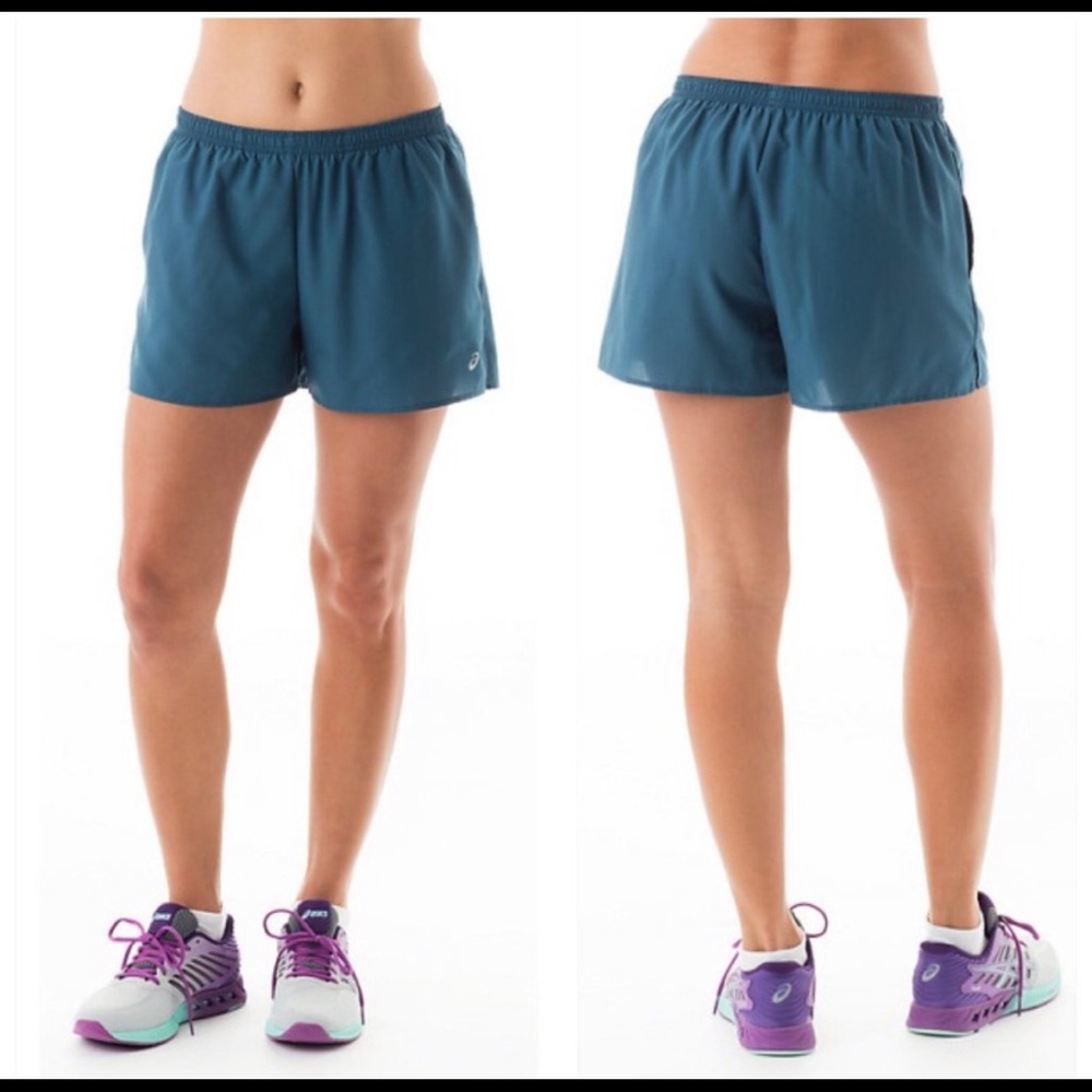 NWT ASICS women’s 3.5” running shorts with pockets - XS